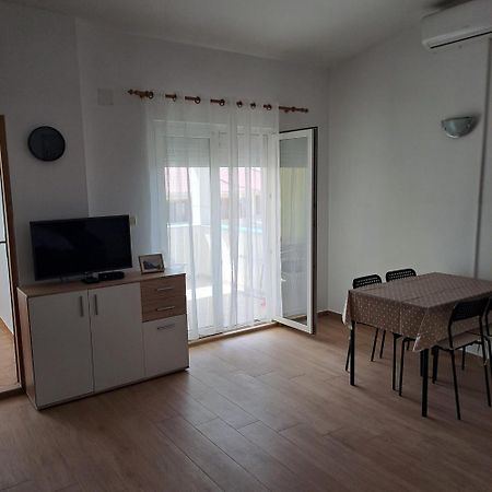 Apartments Cecilija Povljana Kültér fotó